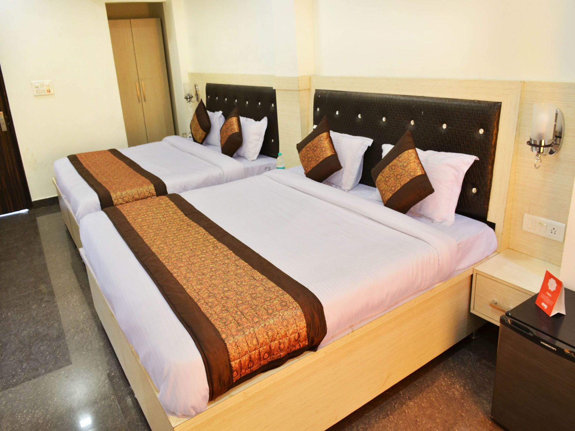Oyo 7447 Grand Park Hotel Амритсар Екстериор снимка